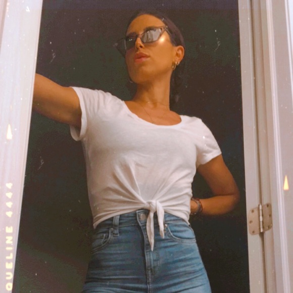 Meet your Posher, Esther - Picture 1 of 1